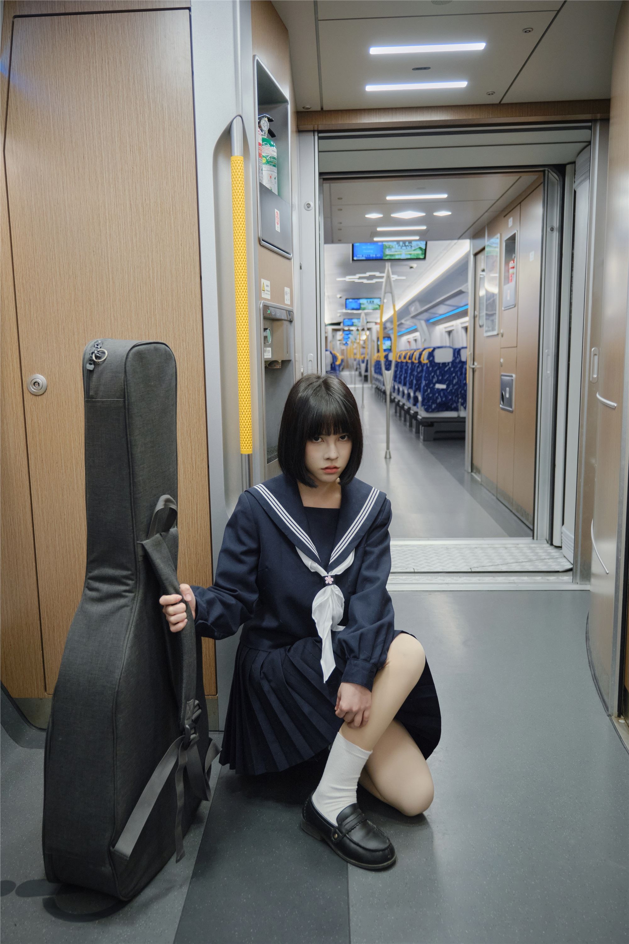 YITUYU艺图语 2025.02.07 列车jk 悲伤薯条555